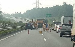 Hành khách kêu cứu thất thanh khi xe khách bị tai nạn trên cao tốc