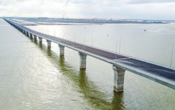 Cát Hải 'tỉnh giấc' với cây cầu vượt biển