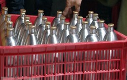 Bình Phước: Tiêu hủy 900 lít bia hơi không rõ nguồn gốc xuất xứ