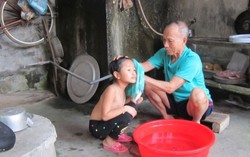 Bảo mẫu tuổi… tám mươi
