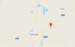 Mẹ tử vong, bé trai 2 tuổi nguy kịch vì bị xe khách đâm trực diện