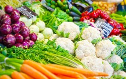 Cách dự trữ, bảo quản thực phẩm an toàn trong ngày mưa bão 
