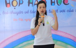 MC Minh Trang kêu gọi cha mẹ dùng sách để kéo trẻ khỏi iPad, ti vi