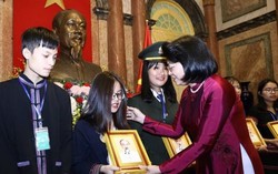 Phó Chủ tịch nước gặp mặt học sinh, thanh niên dân tộc thiểu số xuất sắc, tiêu biểu