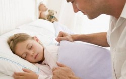 Thay đổi trẻ bằng '5 phút gợi ý' và 'cái ôm 8 giây'