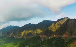 Chinh phục "sống lưng khủng long" vùng Đông Bắc