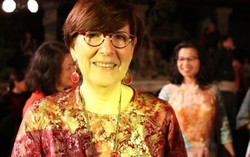 Đại sứ Bỉ Jehanne Roccas: Mọi phụ nữ mặc áo dài đều đẹp 