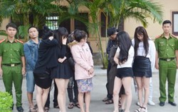 17 nam nữ thanh niên 'mở tiệc' ma túy trong khách sạn