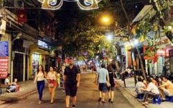 Hướng phương tiện tránh phố đi bộ quanh Hồ Gươm