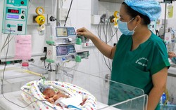 Cứu thành công trẻ sinh cực non, nặng chỉ 740 gram