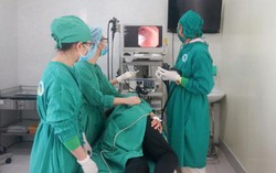 Cụ bà suýt thủng ruột vì nuốt phải tăm tre