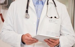 Vụ bê bối tình dục trẻ em tồi tệ nhất nước Pháp kéo dài hơn 3 thập kỷ