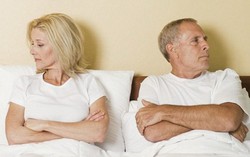 Cụ ông 70 tuổi ly hôn để theo đuổi mối tình đầu