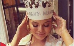 Chrissy Teigen – Bà bầu hạnh phúc nhất thế giới