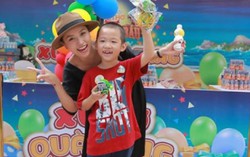 Vân Hugo “quậy” cùng con trai mừng Trung thu