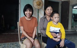 Cảm động người mẹ nghèo nhận nuôi đứa trẻ tật nguyền bị bỏ rơi
