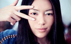 Mắt một mí vẫn có cách để vô cùng quyến rũ