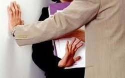 Quấy rối tình dục công sở: Chuyện của nữ PR bị nhà báo gạ gẫm