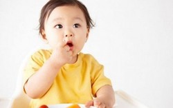 Chuyên gia bật mí cách giúp trẻ khỏe mạnh trong ngày hè nóng nực