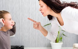 Những tật xấu này của mẹ sẽ ảnh hưởng tới tính cách con 