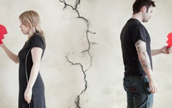 Muốn vợ kí đơn ly hôn, người cha sẵn sàng cả đời không gặp con