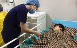 Đẻ xong làm việc ngay, người phụ nữ 17 năm bị sa trực tràng-âm đạo