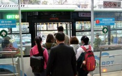 Buýt nhanh đang dần lấy lòng hành khách nữ