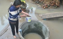 Người dân Bình Định hối hả dọn dẹp sau lũ
