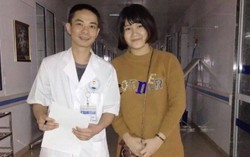 Vỡ òa khi con gái đi được sau 7 tháng ngồi xe lăn
