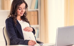 Nỗi ám ảnh khó thụ thai vì áp lực công việc