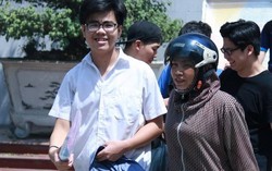 Thi vào 10 Hà Nội: Mẹ ‘bò lăn bò toài’ học Lịch sử cùng con