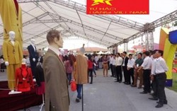 Hà Nội lần đầu tổ chức vinh danh làng nghề may comple, veston