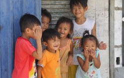 Ước mơ đến trường của trẻ xóm nhà lá giữa Sài thành