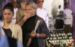 Người dân khắp nơi trên thế giới tiễn biệt lãnh tụ Fidel Castro