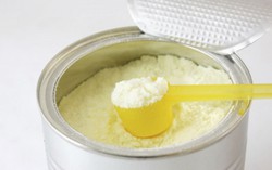 Những dấu hiệu nhận dạng sữa bột kém chất lượng