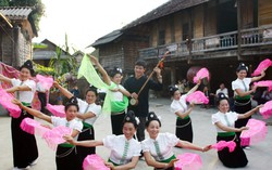 Trình UNESCO hồ sơ 'Nghệ thuật Xòe Thái' và 'Nghệ thuật làm gốm của người Chăm'