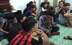 Tưới xăng đốt bố vì không cho bán đất