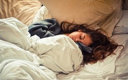 4 thói quen khiến bạn già hơn 10 tuổi