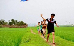 Nghỉ hè, mẹ lo con thành... "thánh ngủ"
