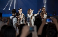 Huyền My, Mâu Thủy hát 'Cả một trời thương nhớ' cùng Hồ Ngọc Hà