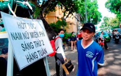 Đôi bạn trẻ hớt tóc miễn phí cho người nghèo