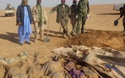 Phụ nữ, trẻ em tị nạn chết thảm ở sa mạc Sahara