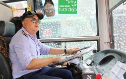 Rổ tiền lẻ trợ giúp và những tấm áo mưa miễn phí của tài xế xe buýt ở Sài Gòn