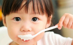Thói quen ăn cơm hâm lại gây nguy hại thế nào cho sức khỏe
