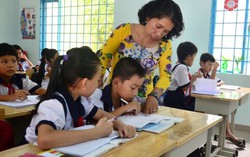 Cô giáo tiểu học với biệt danh 'Người đi xin số 1'