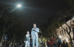 Ca sĩ Hoàng Tùng rủ con vào MV 'Anh đến thăm em đêm 30'