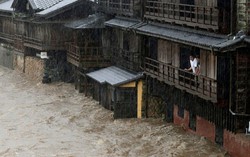 Siêu bão Hagibis đã suy yếu sau khi đổ bộ vào Nhật Bản