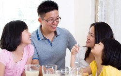 Mách các mẹ 3 chiêu chữa biếng ăn cho trẻ trong dịp Tết
