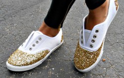 Cá tính với giày sneaker phong cách DIY
