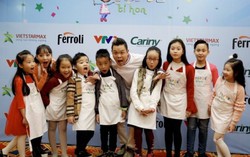 Cho con vào bếp cùng ‘Tạp dề tí hon’